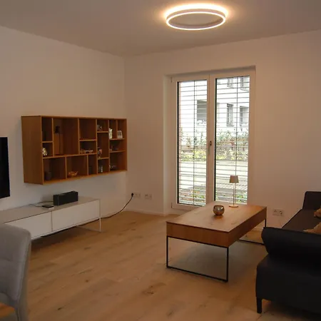 Kuen 1 アパート *